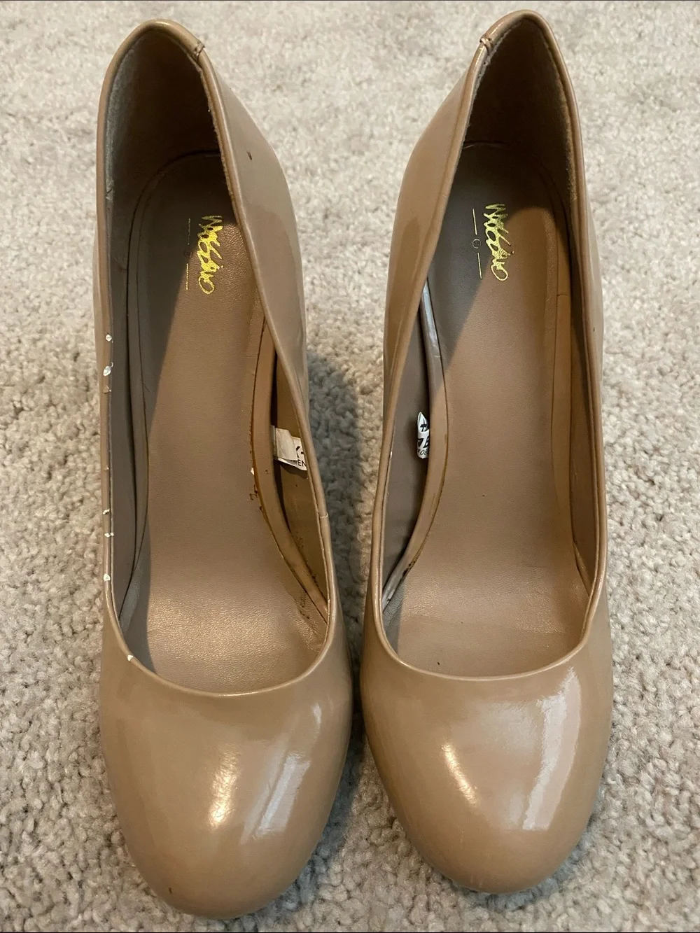 Mossimo Supply Co. Beige Patent Round-Toe Stiletto Pumps